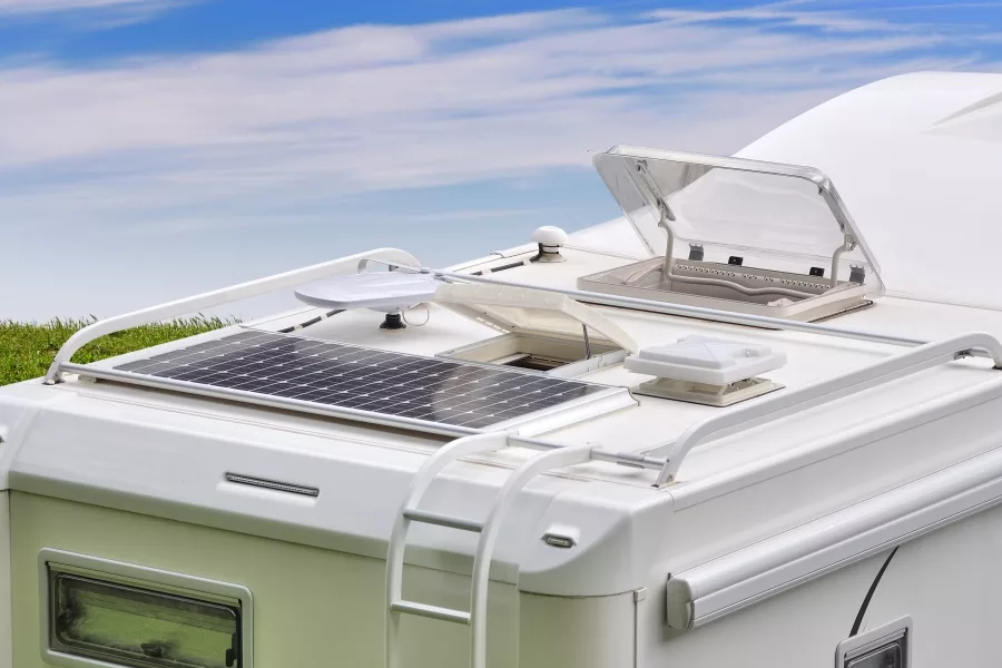 8 Best RV TV Antenna Reviews and Buying Guide For 2023