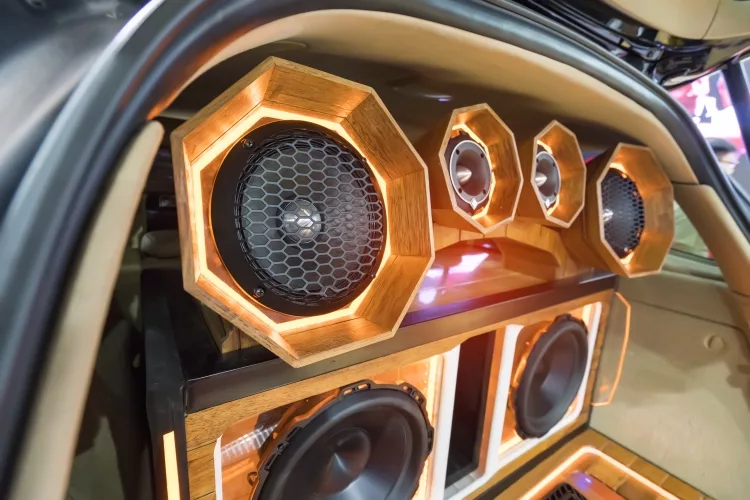 Top 6 × 9 Car Speakers by Editors