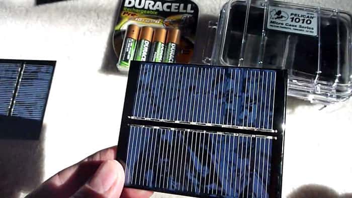 Mini-Solar-Device-Charger