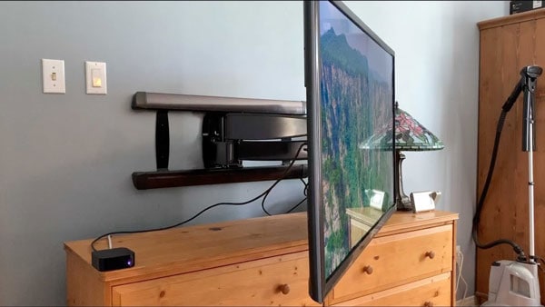 Full-motion Mount